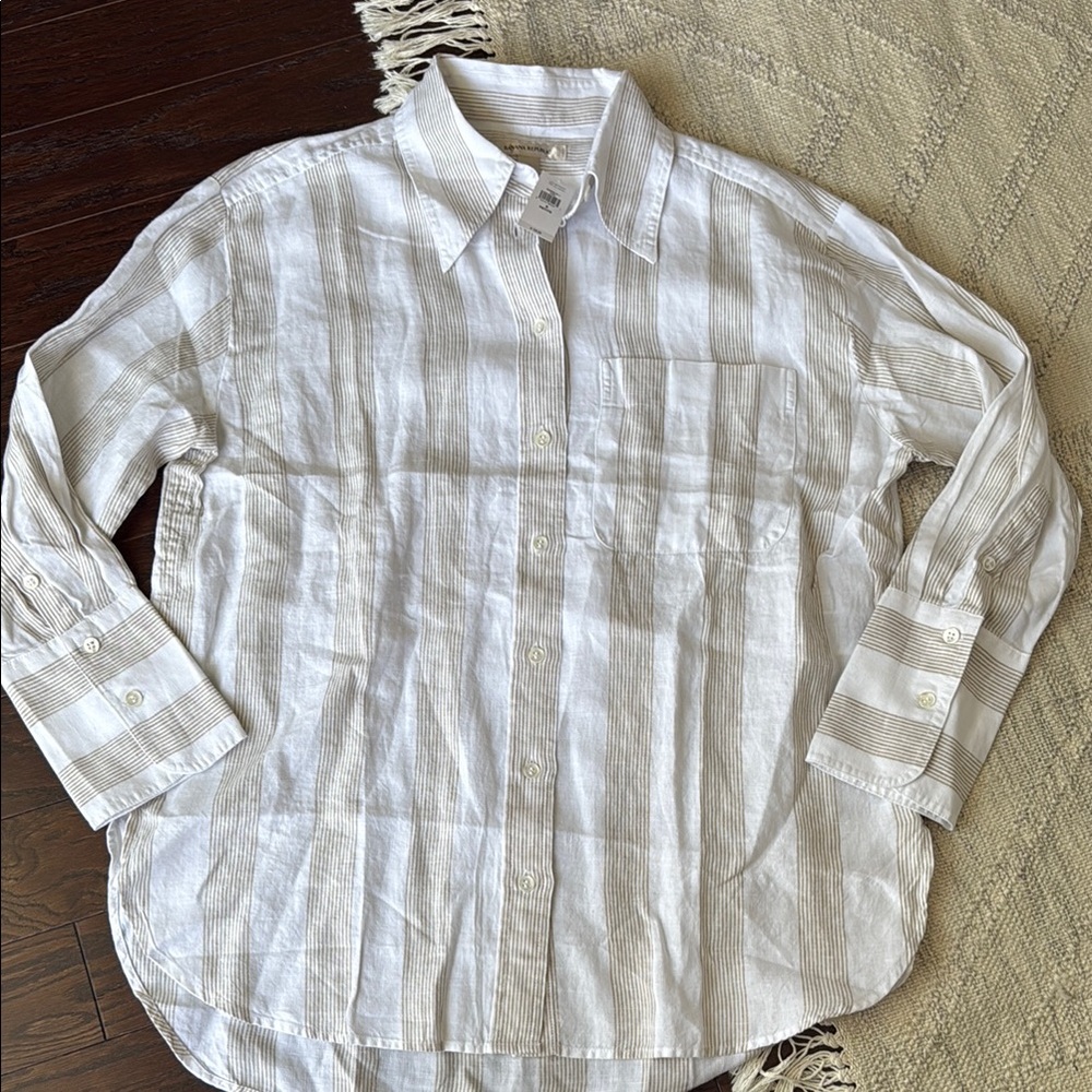 Banana Republic White and Tan Linen Button Down Shirt